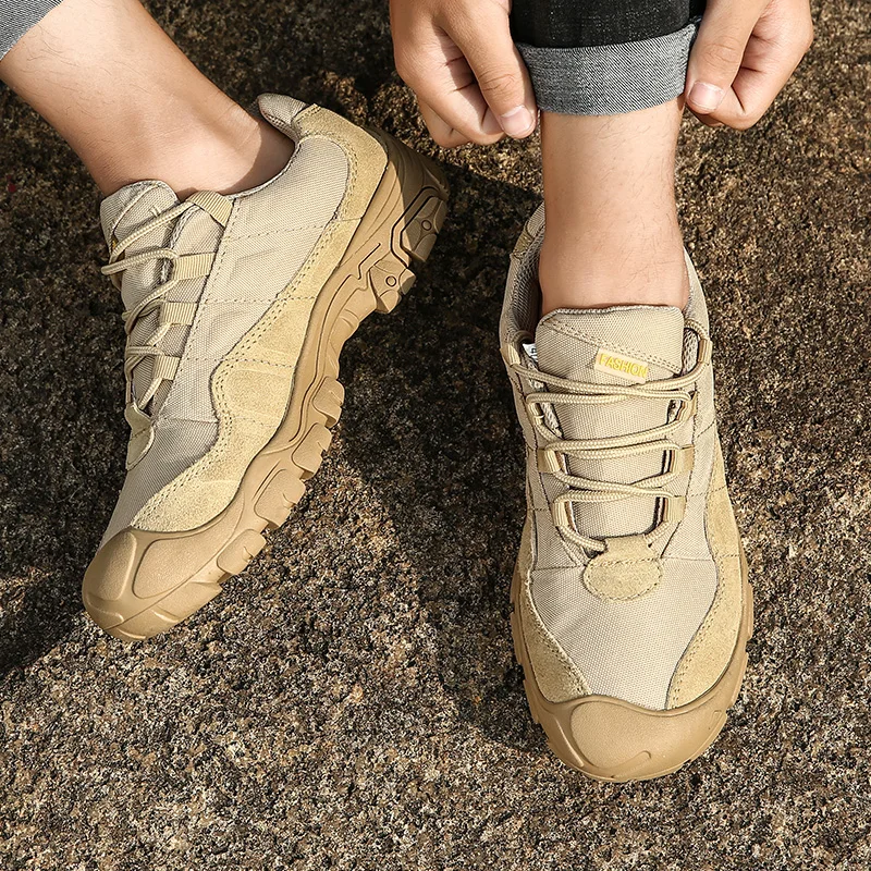 Badminton Shoes - NMen Sepatu Hiking Luar Ruangan Anti